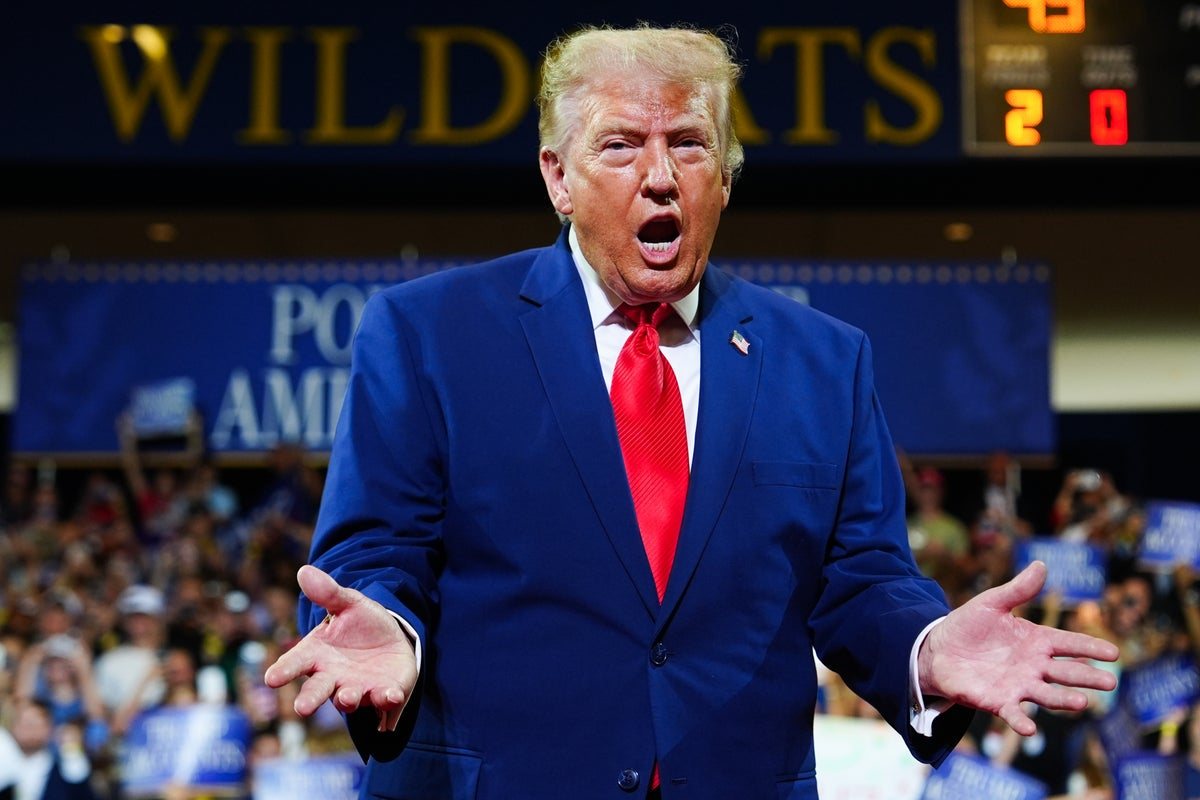 Trump close to decision on 'massive attack' against Iran after Houthi strikes on Saudi oil tankers