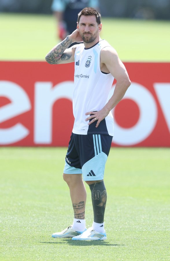 Argentina avoid World Cup upset with extra-time win over Cape Verde