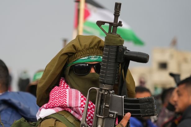 Hamas says it will hand over weapons to new Gaza administration if Israel withdraws