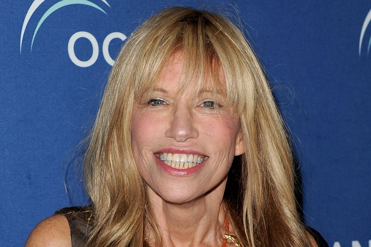 Carly Simon reveals Parkinson's diagnosis and cancer surgery