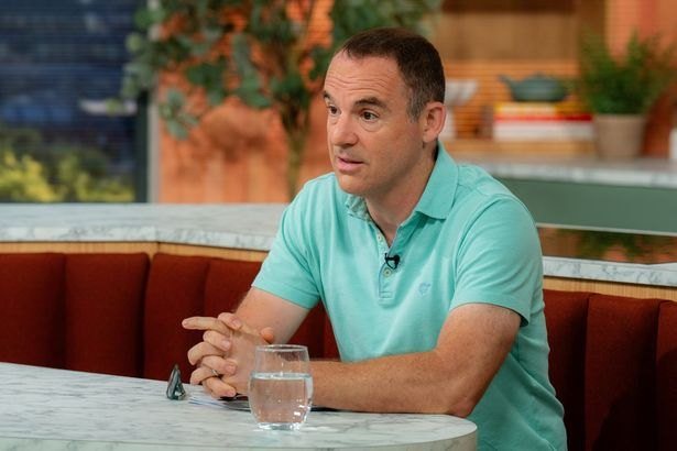 Martin Lewis urges easyJet customers to book flights on Tuesday morning for best prices
