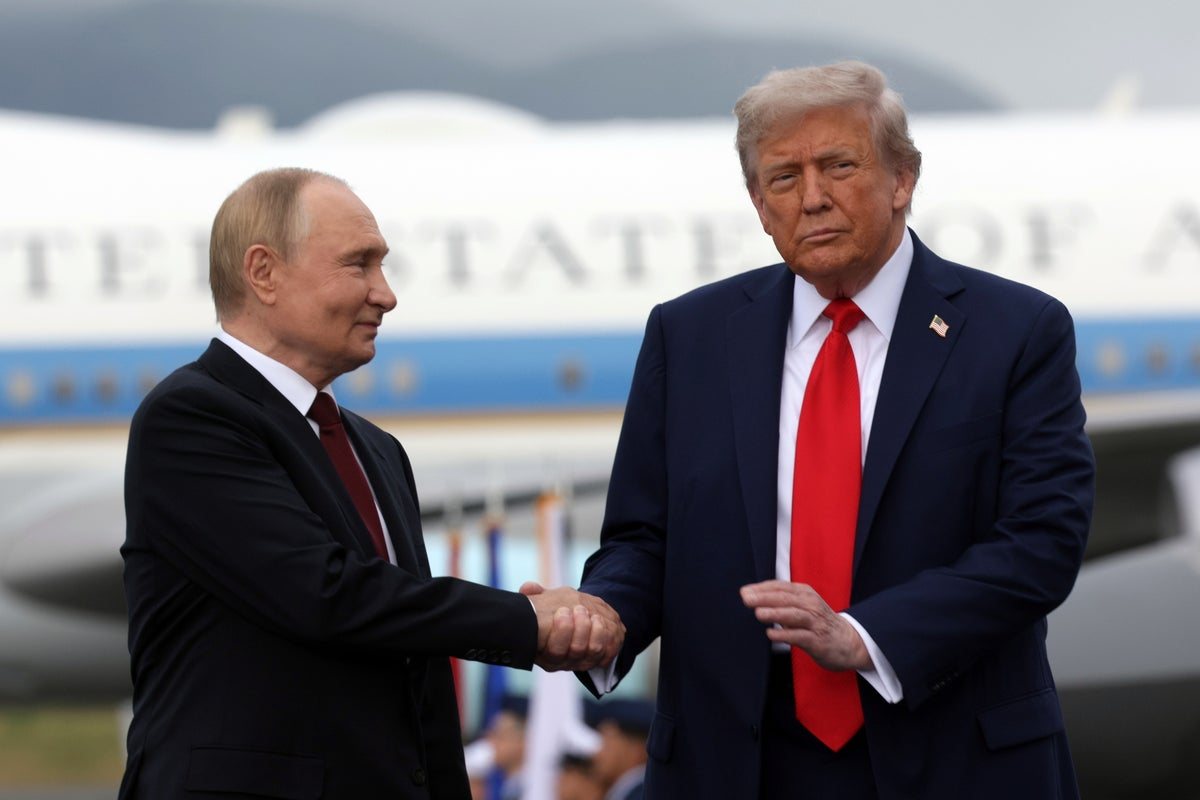 Trump offers to help end Ukraine war in 90-minute call with Putin