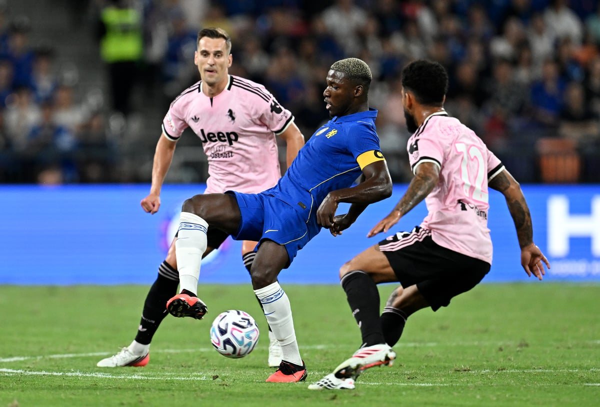 Welbeck and Quenda make Chelsea debuts against Juventus