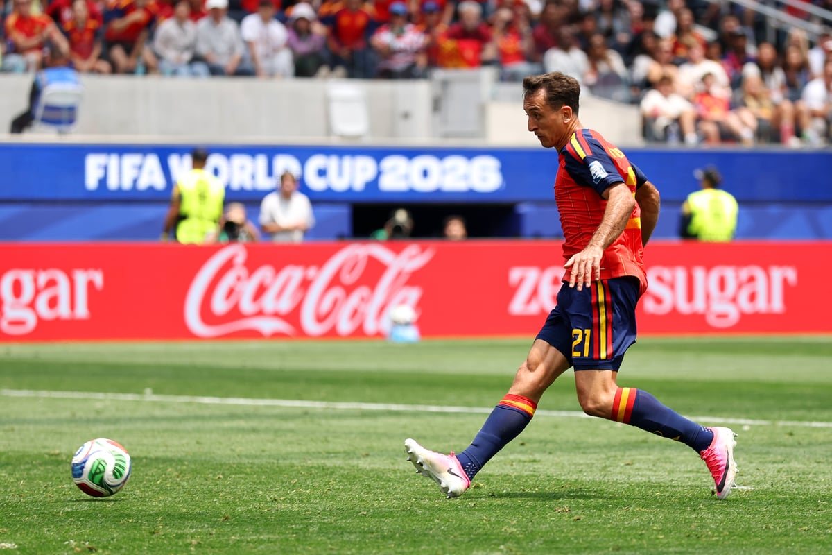 Spain cruise past Austria 3-0 to reach World Cup last 16