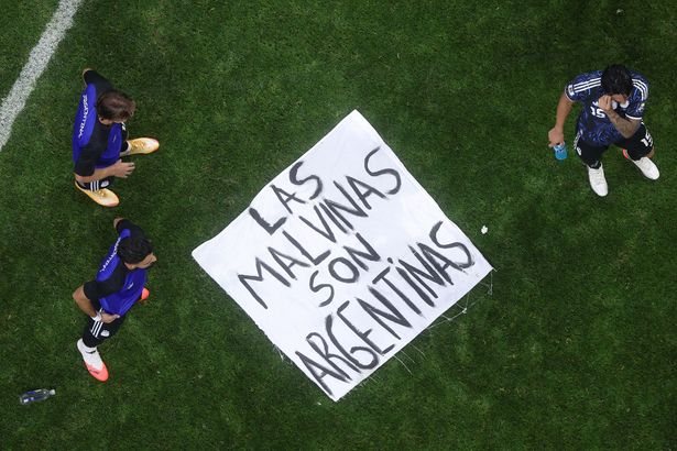 White House backs Argentina in Falklands banner row as FIFA faces ban calls