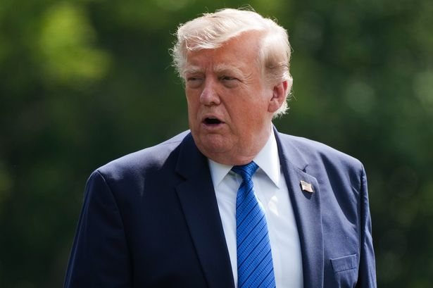 Trump hints at Iran peace deal but warns US is «locked and loaded»